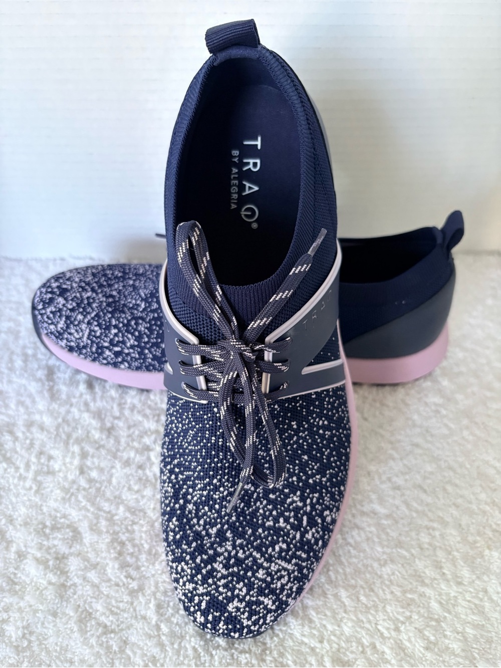 Traq by Algeria lavender fitness walking sneakers Women’s Size 42/US 11.5 NWOT